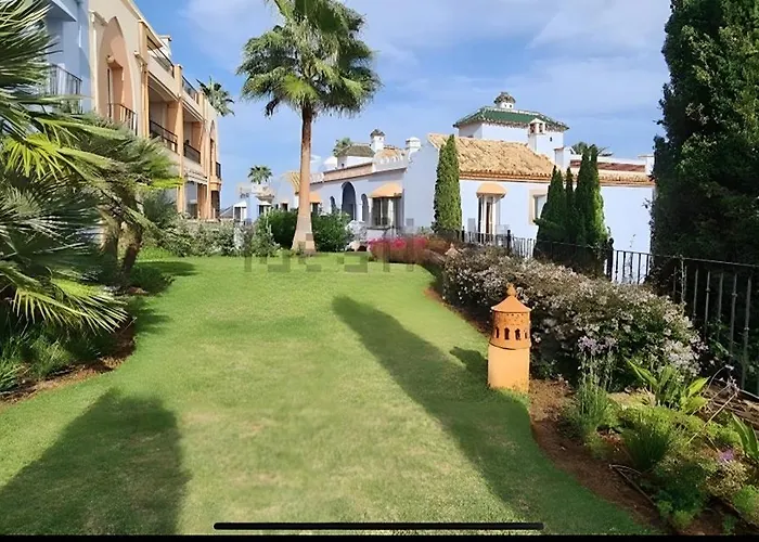 La Perla De La Bahia, Espectacular Casares